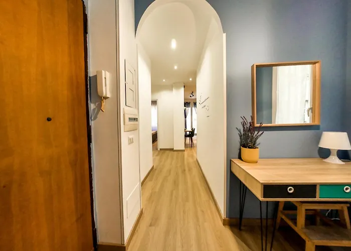 Chic Modern 2-bedroom Near Metro